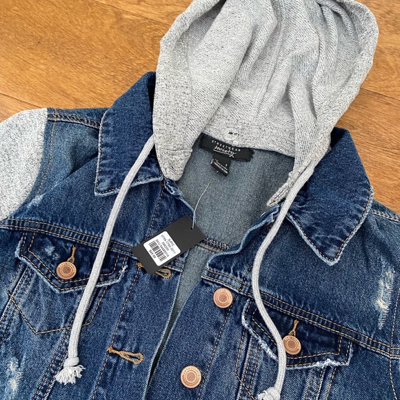 Jean jacket hoodie - Picture 2 of 3